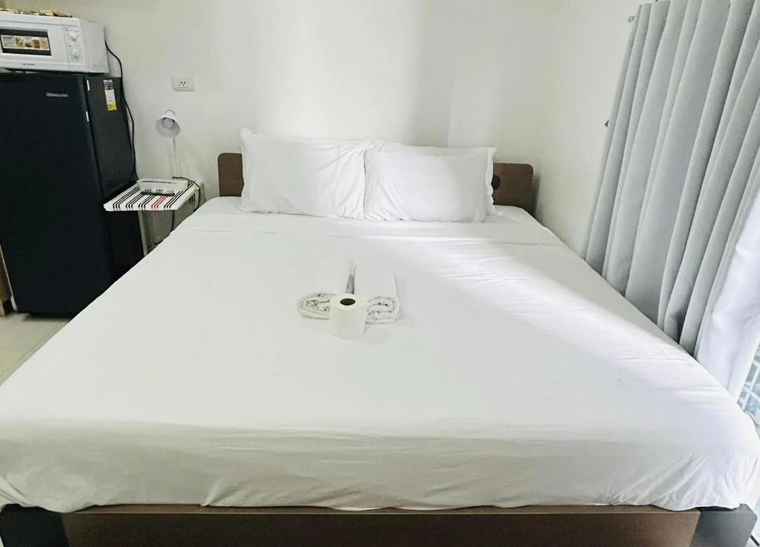 11C Tower 1 Viceroy Residences Mckinley Bgc Taguig 0*,  Philippines